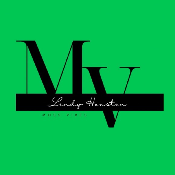 Meet your Posher, Lindy - Picture 3 of 6